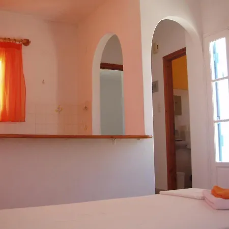 ξενοδοχείο καλαμιές 2*