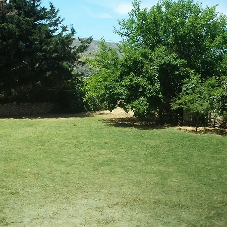 Ξενοδοχείο με διαμερίσματα ξενοδοχείο καλαμιές Δρυός