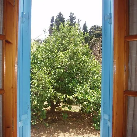 Ξενοδοχείο με διαμερίσματα ξενοδοχείο καλαμιές 2*