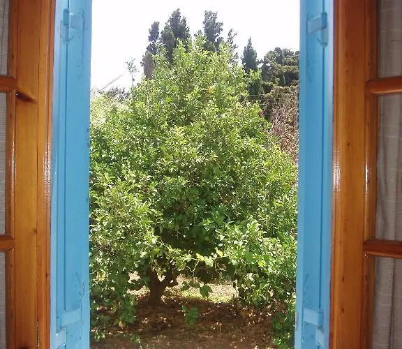 Ξενοδοχείο με διαμερίσματα ξενοδοχείο καλαμιές 2*